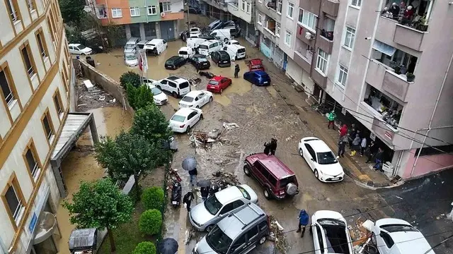 Araç sahipleri için sel felaketinde sigorta ve tazminat rehberi