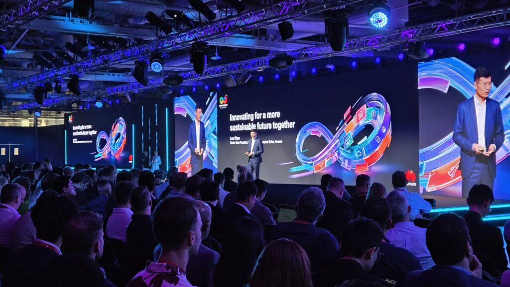Leo Chen, Huawei Kıdemli Başkan Yardımcısı ve Kurumsal Satış Başkanı