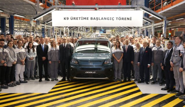 Tofaş Bursa fabrikasındaki K9 projesi seri üretim töreni
